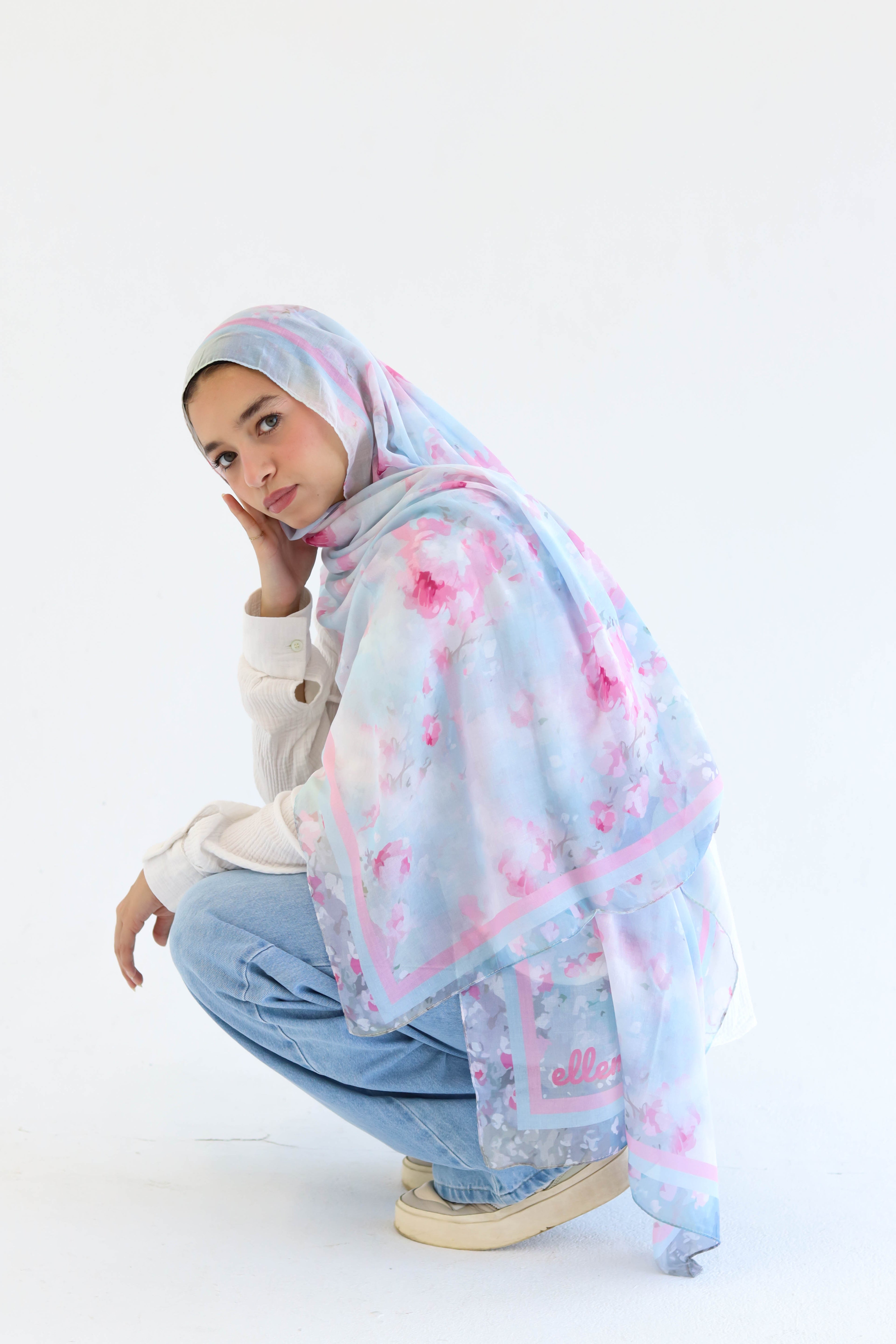 Roselle in Modal