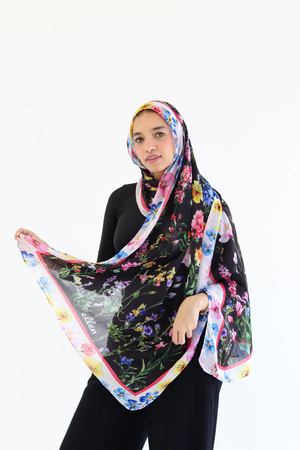 Noir Bloom in Modal