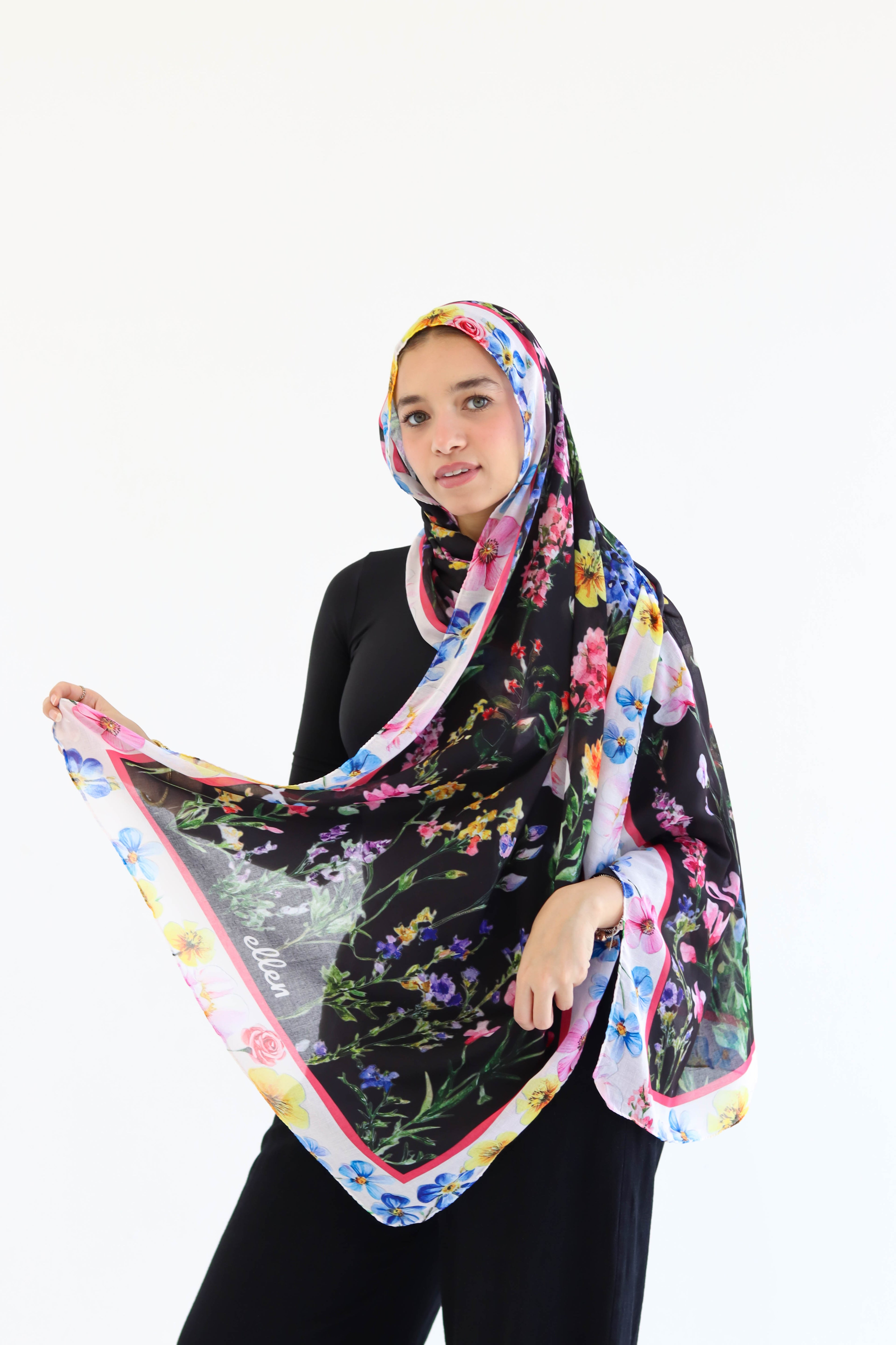 Noir Bloom in Modal